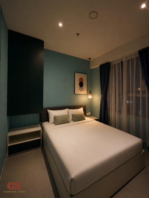 Evening Bedroom - Window And City View
