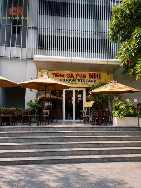 Building exterior photo, Coffee Shop